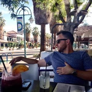 Meet your Posher, Casey